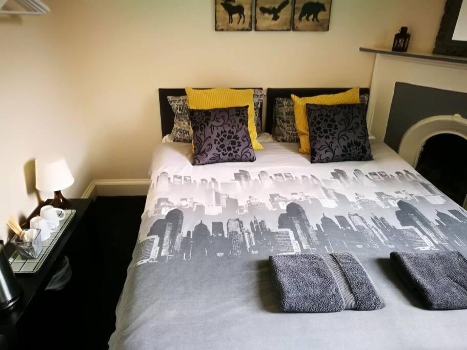 The Kingsview Townhouse - Boutique Hostel Edimburgo Exterior foto